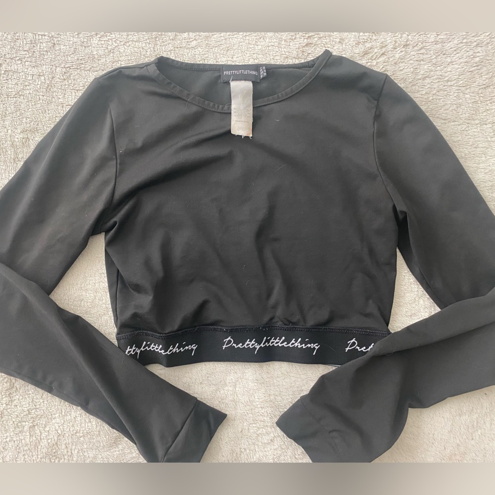 PrettyLittleThing Black Crop Workout Top